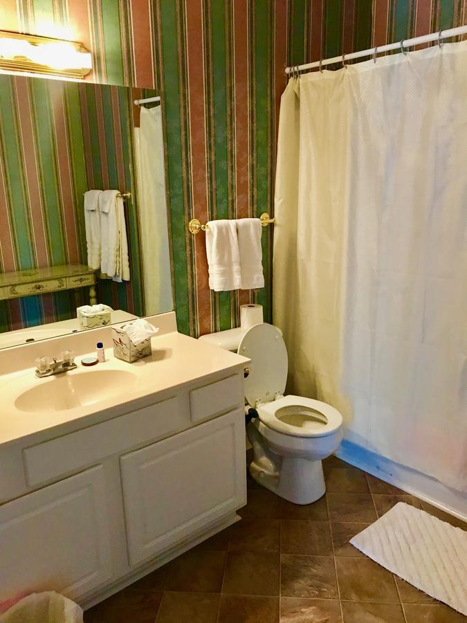 Rabbit Creek Bed & Breakfast Versailles Esterno foto