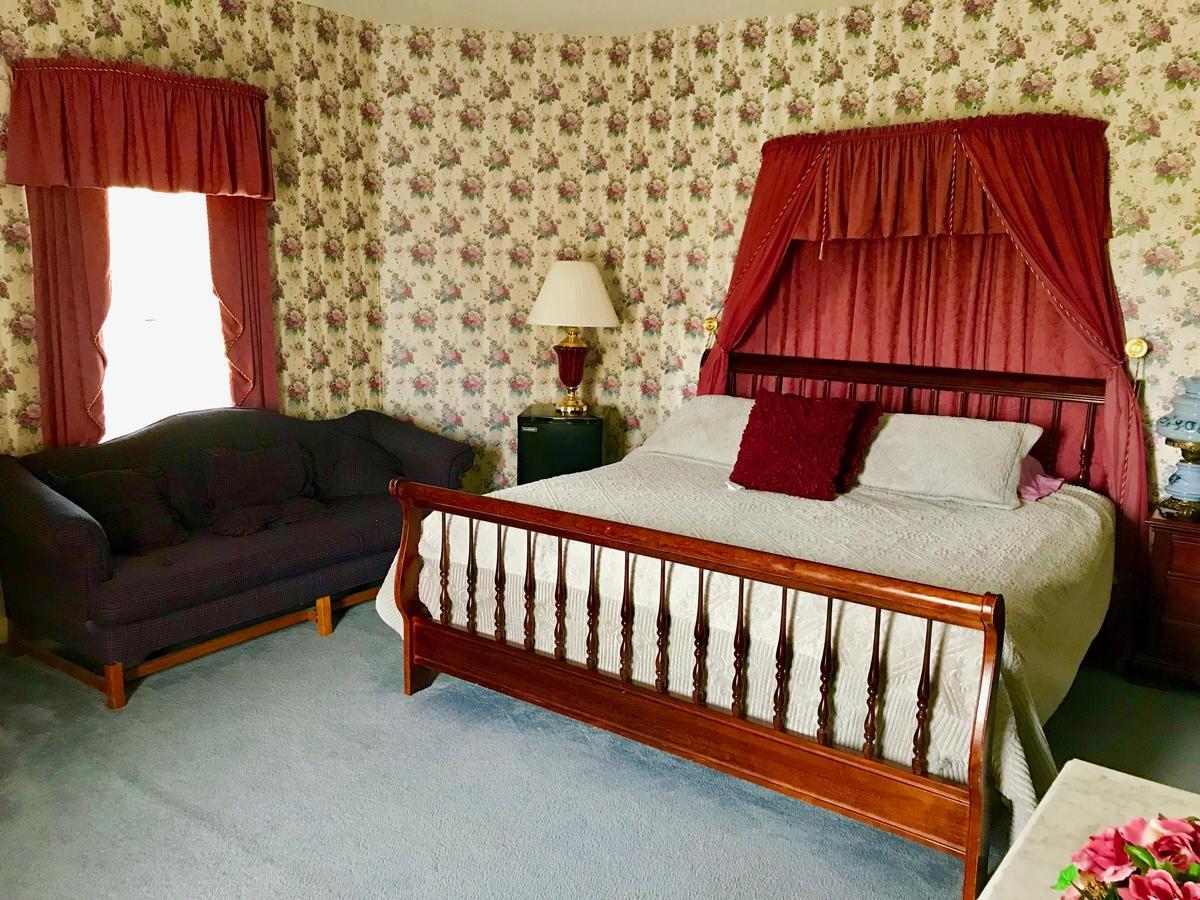 Rabbit Creek Bed & Breakfast Versailles Esterno foto