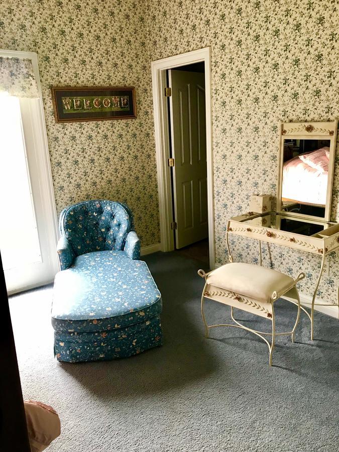 Rabbit Creek Bed & Breakfast Versailles Esterno foto
